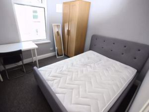 Photo 6- click for photo gallery